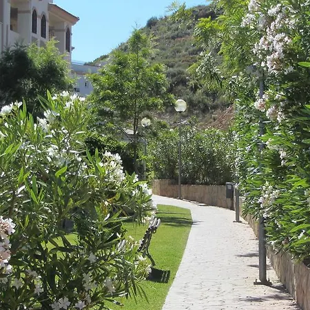 Oasis De La Cala Hotel 3*